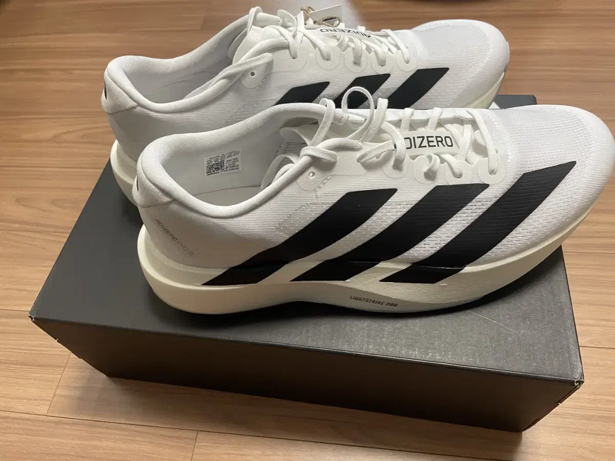 아디다스 adizero Evo SL 화이트 285 새상품